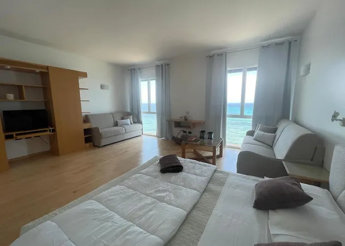 Garibaldi Sea Suites